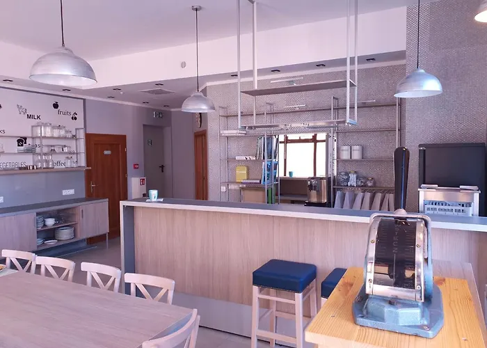 Annamarie بيت شباب