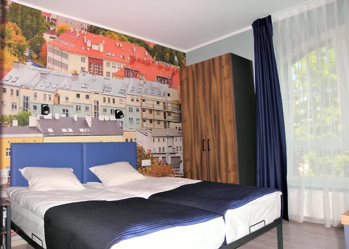 Annamarie شتشيتسين